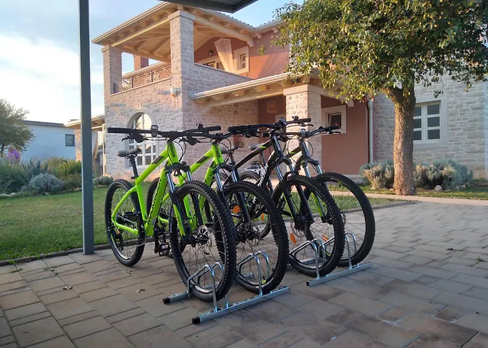 Ginocchetti * Kaštelir